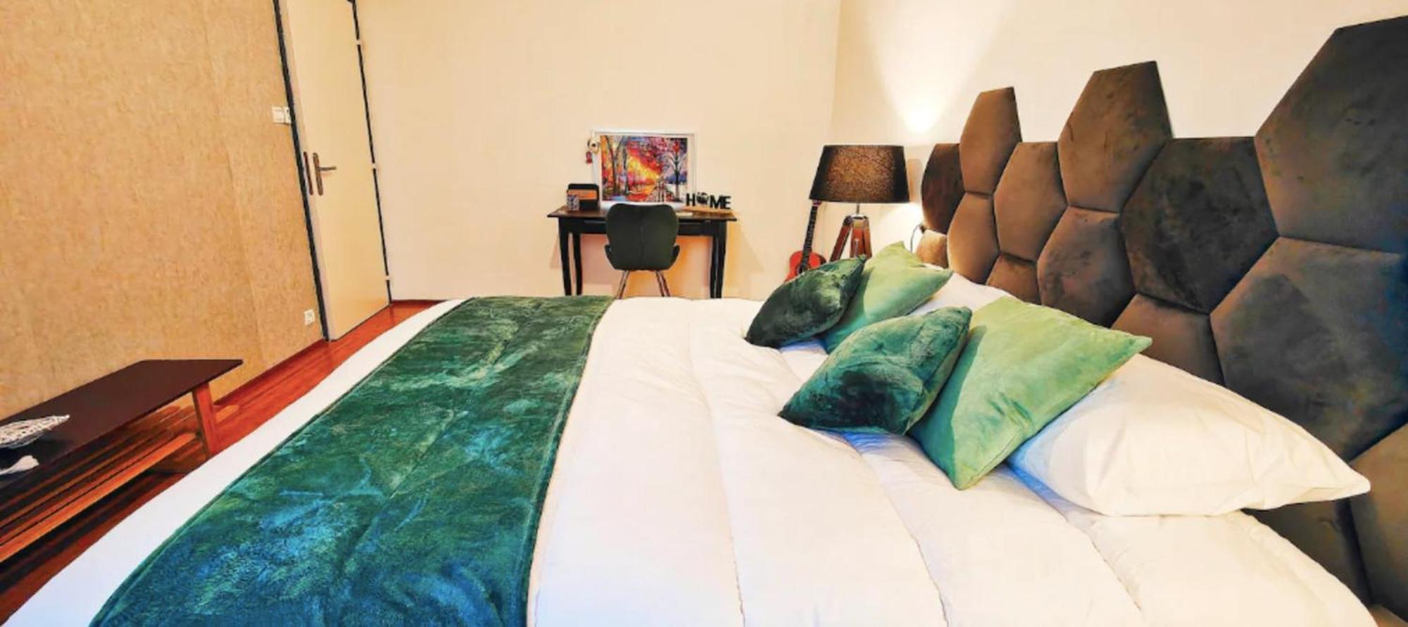 Spacious Flat With Terrace And Cathedral View Appartement *